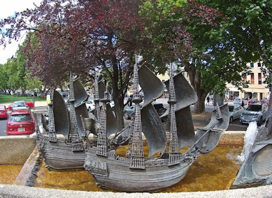 australia/tasmania/landmark/tasman-memorial