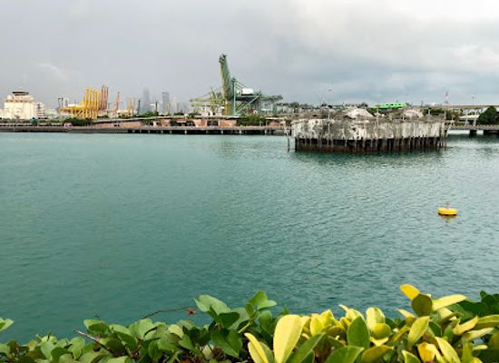 singapore/sentosa/landmark/royal-albatross-luxury-tall-ship
