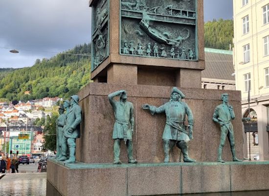 norway/sogn-og-fjordane/landmark/sailor-s-monument