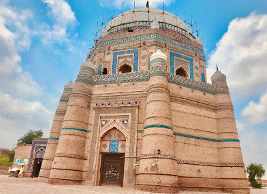 pakistan/multan/landmark/tomb-of-hazrat-shah-rukn-e-alam