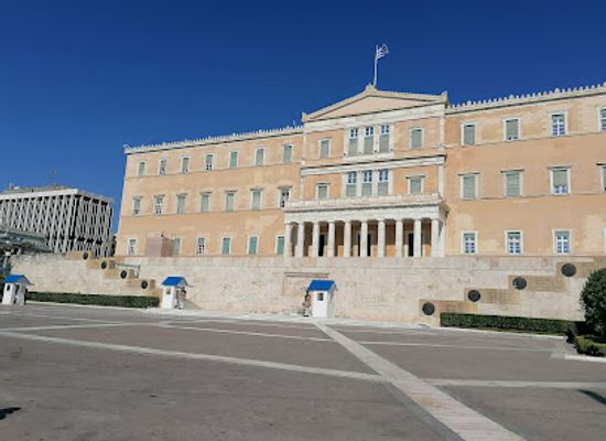 greece/athens/syntagma/landmark/monument-to-the-unknown-soldier
