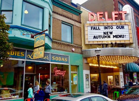michigan/marquette/landmark/donckers