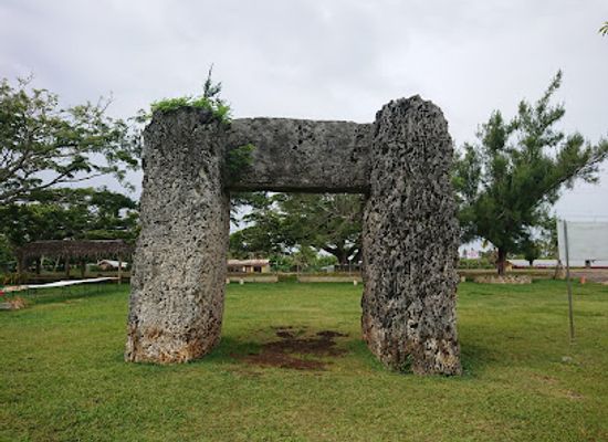 tonga/uiha/landmark/royal-tombs