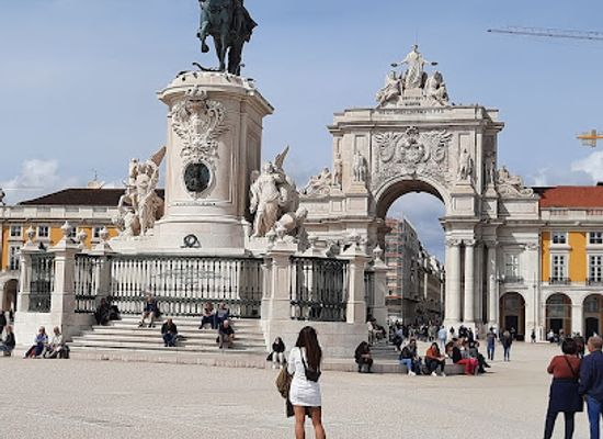 portugal/lisbon/landmark/equestrian-statue-of-king-jose-i