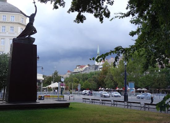 slovakia/bratislava/landmark/victory-monument-to-liberation-by-the-red-army
