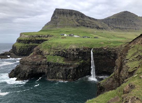 faroe-islands/sandavagur/landmark/mulafossur-waterfall
