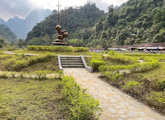 vietnam/northeast/landmark/pac-bo-cave