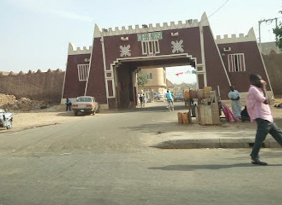 nigeria/hausa-fulani/landmark/caps-sellers