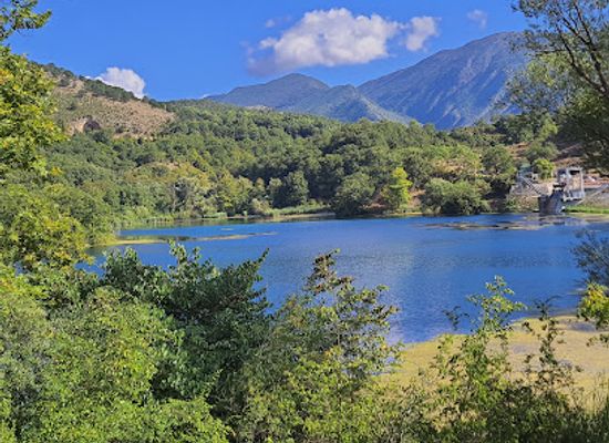 albania/has/landmark/the-blue-eye