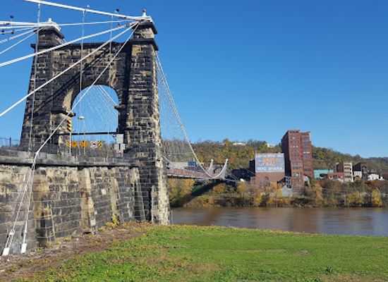west-virginia/metro-valley/landmark/wheeling-suspension-bridge