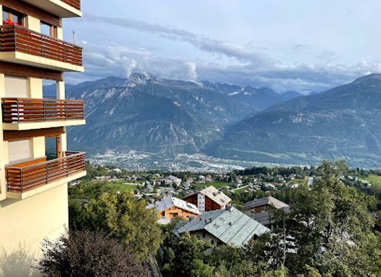 switzerland/crans-montana/landmark/montana-gare