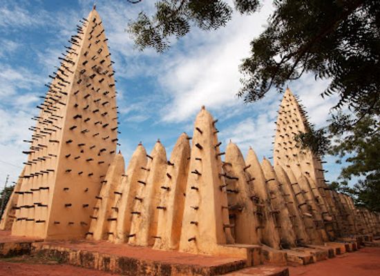 burkina-faso/north/landmark/grande-mosquee-de-bobo-dioulasso