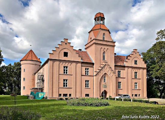 latvia/courland/landmark/edole-castle
