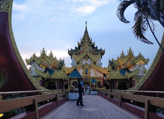 myanmar-burma/pyin-oo-lwin/landmark/kandawlay-lake