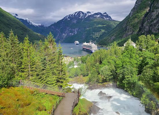 norway/geirangerfjord/landmark/fossevandring-geiranger