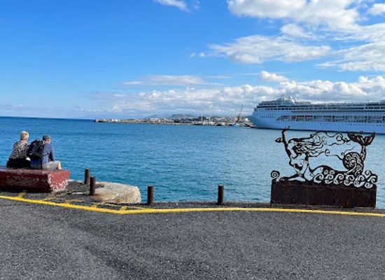 greece/crete/heraklion/landmark/mermaid-of-heraklion