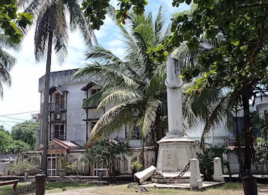 madagascar/toamasina/landmark/place-de-la-colonne