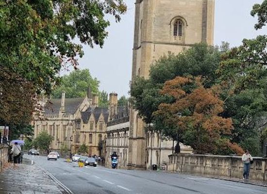 united-kingdom/oxford/landmark/magdalen-bridge