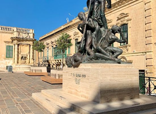 malta/valletta/landmark/sette-giugno-monument