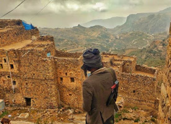 yemen/al-hajjarah-village/landmark/jebel-benathi
