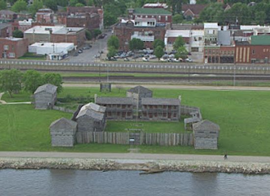 iowa/cedar-valley/landmark/old-fort-madison