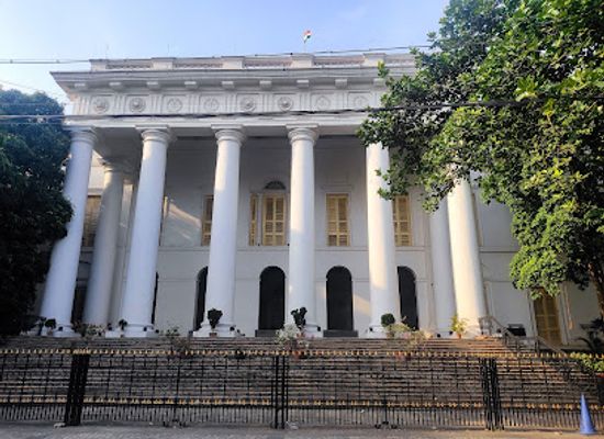 india/kolkata/landmark/calcutta-town-hall