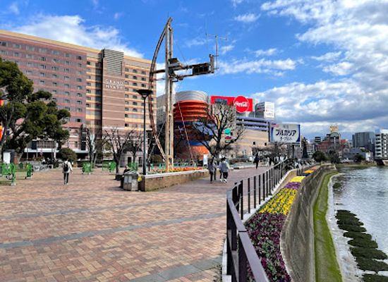 japan/fukuoka/nakasu/landmark/seiryu-park