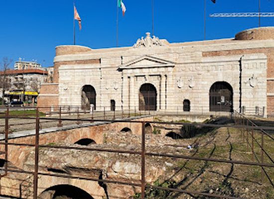 italy/verona/landmark/porta-nuova