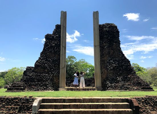 sri-lanka/polonnaruwa/landmark/thuparama-image-house-31-image-of-boddhisathwa