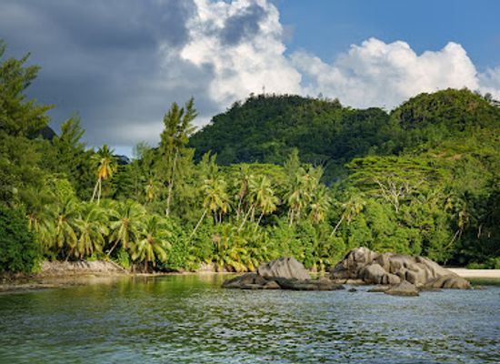 seychelles/ile-d-aurore/landmark/port-glaud-lagoon