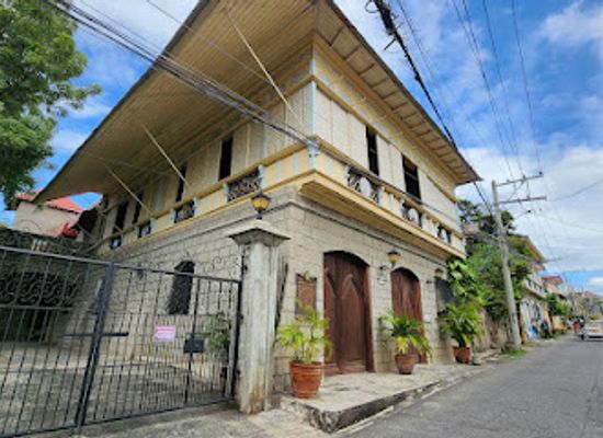 philippines/calabarzon/landmark/casa-villavicencio