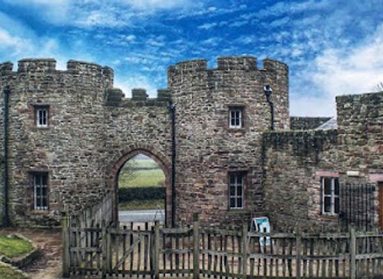 united-kingdom/cheshire/attraction/beeston-castle-2