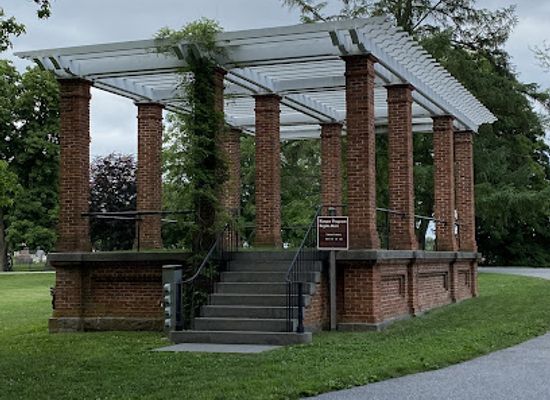 pennsylvania/gettysburg/landmark/gettysburg-rostrum