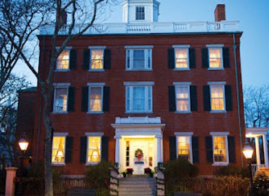 massachusetts/nantucket/landmark/jared-coffin-house