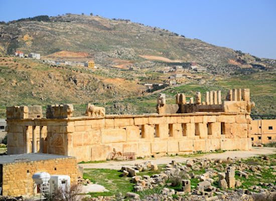 jordan/al-maghtas/landmark/qasr-al-abed