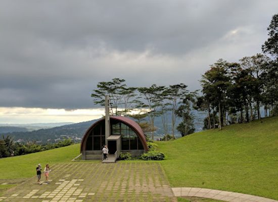 indonesia/sulawesi/landmark/bukit-doa-mahawu