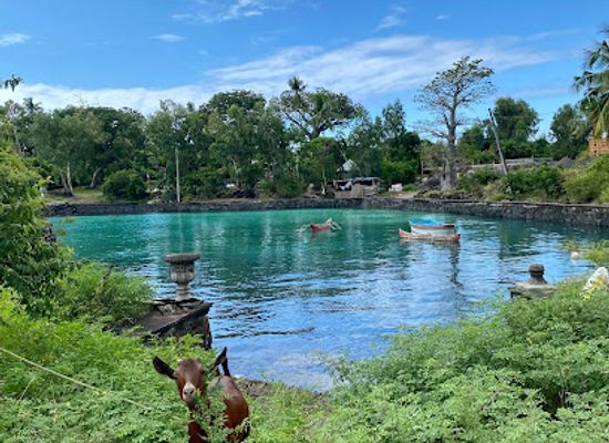 comoros/dziani-dzaha-crater-lake/landmark/le-trou-du-prophete