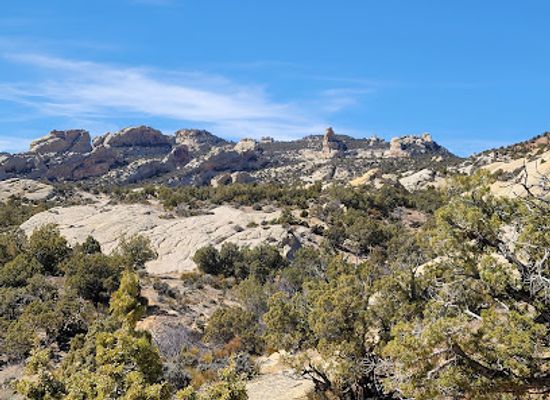 utah/uintah-basin/landmark/moonshine-arch-trail