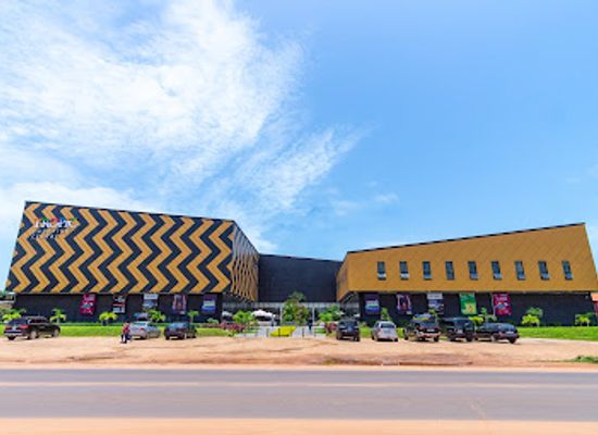the-gambia/foni-brefet/landmark/tropic-shopping-centre