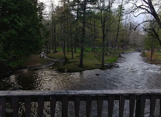 new-york/saratoga-springs/landmark/geyser-creek-trail