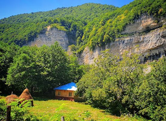 georgia/samegrelo-zemo-svaneti/landmark/okatse-kinchkha-big-waterfall