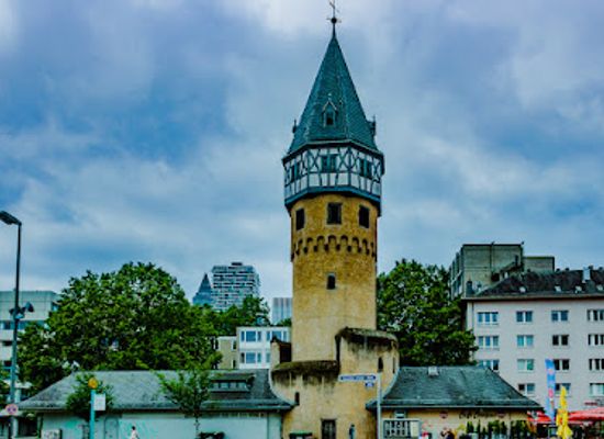 germany/frankfurt/landmark/bockenheimer-warte-wartturm