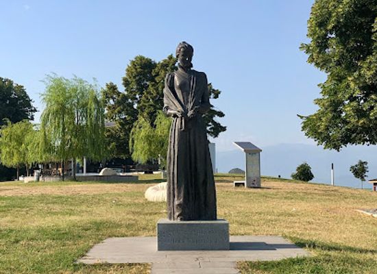 georgia/telavi/landmark/lesia-ukrainka-statue