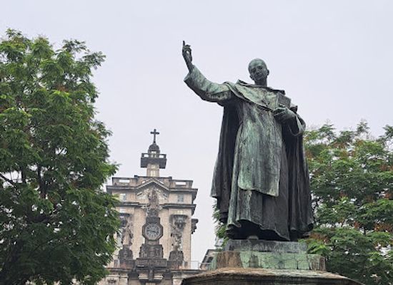 philippines/manila/landmark/miguel-de-benavides-monument