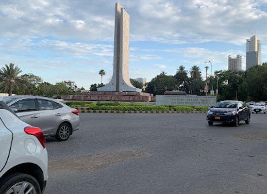 pakistan/karachi/clifton/landmark/do-talwar-monument