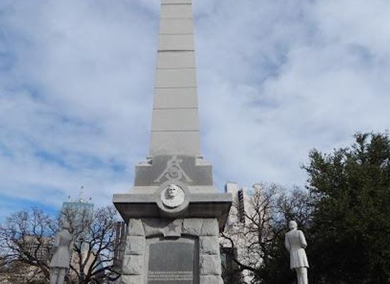 texas/north-texas/landmark/pioneer-park-cemetery