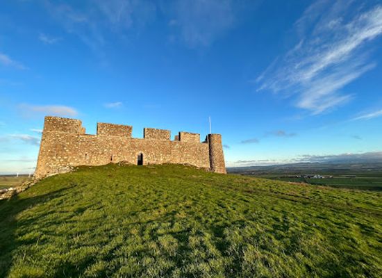 united-kingdom/peeblesshire/attraction/hume-castle-2