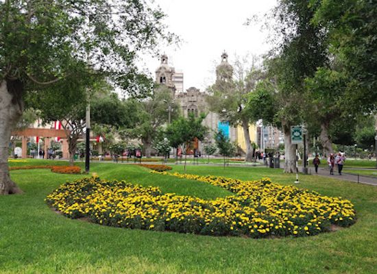 peru/lima/miraflores/landmark/7th-of-june-park