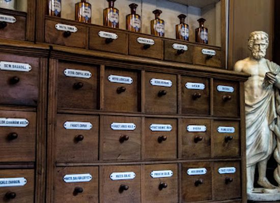 bulgaria/plovdiv-region/landmark/pharmacy-museum-hippocrates