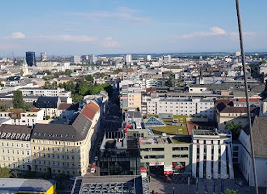 austria/linz/innenstadt/landmark/ok-center-for-contemporary-art-austria